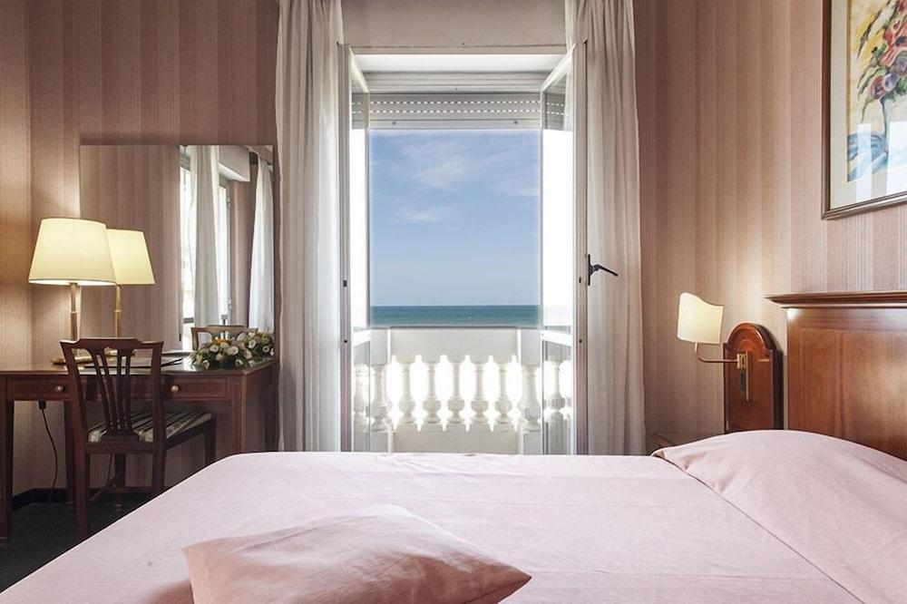 Hotel Esplanade Pescara Exterior foto